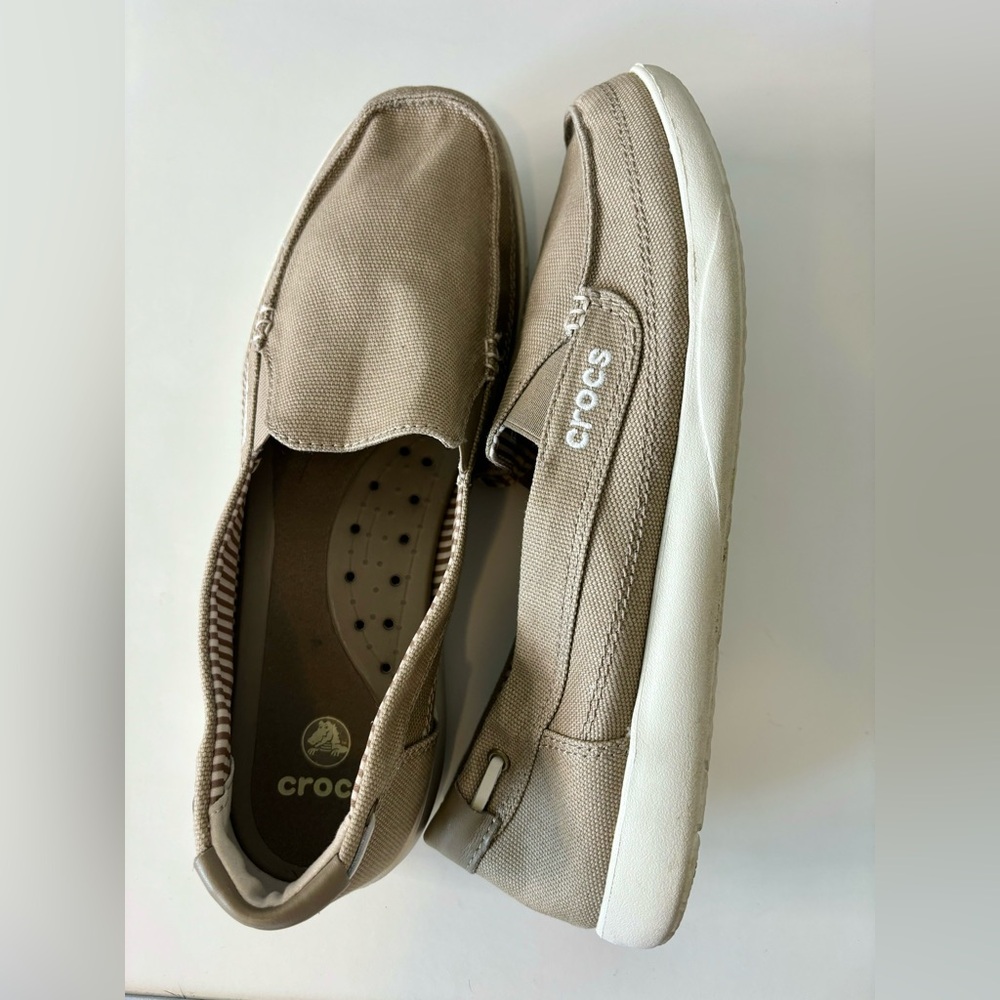 CROCS TAN LOW SLIP ON WOMENS SNEAKERS SZ 10